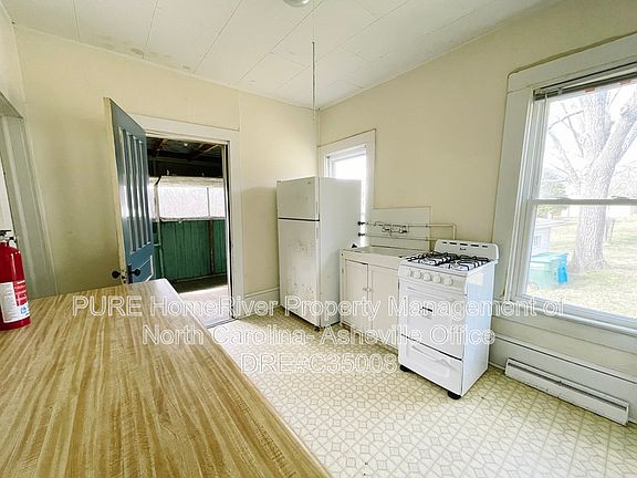 4th image of 648 Bee Tree Rd