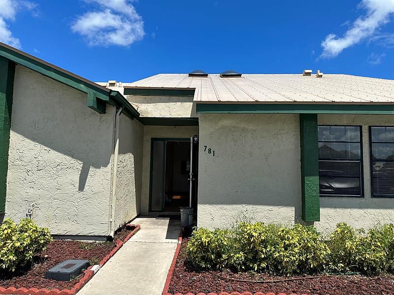 1st image of 781 SW Claudia Ave