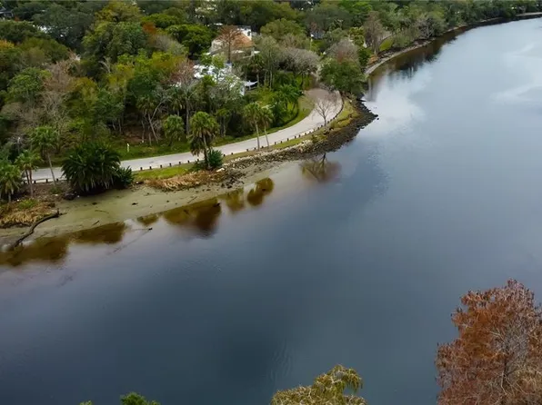 5422 N River Shore Dr #4, Tampa, FL 33603