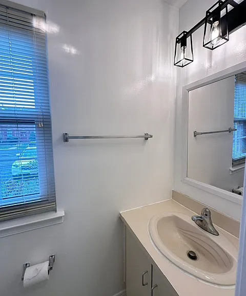 543 Manchester Ct — Photo 17