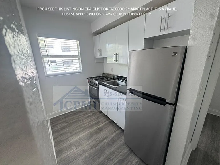 7610 Byron Ave Miami Beach, FL 33141 — Photo 10