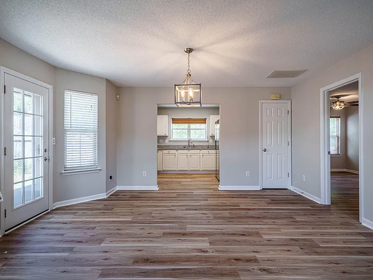 101 Thorncrest Dr — Photo 19