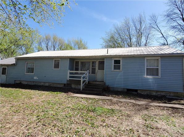15790 Old Highway 40 Rd, Mayview, MO 64071