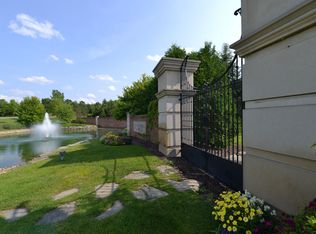 5669 Mystic Ln, Rochester, MI 48306