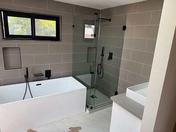 4th image of 2109 Zeno Pl