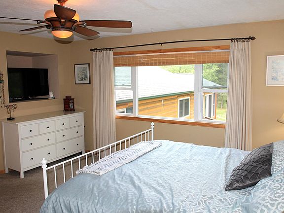 5th image of 1686 Jeffers Ln