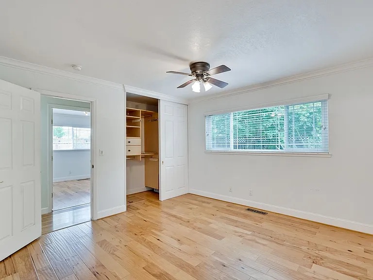 3228 Woodmont Dr — Photo 17