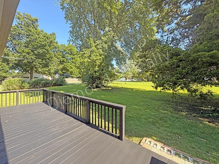 3209 E Gasconade St — Photo 24