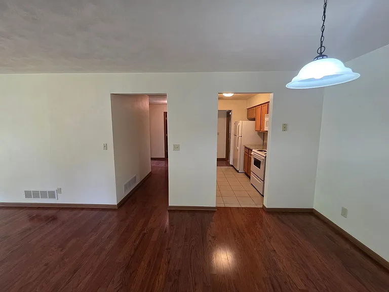 6315 Garrett Ln — Photo 52