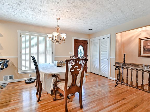 4th image of 5615 Skyland Dr