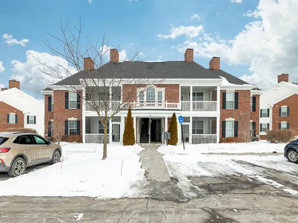 1062 W Summerfield Glen Cir #70, Ann Arbor, MI 48103