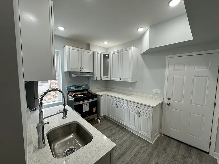3235 W Pierce Ave #2 — Photo 10