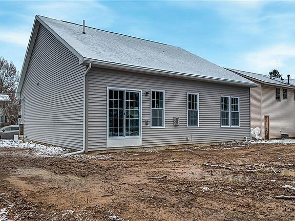3rd image of 307 Millen Dr