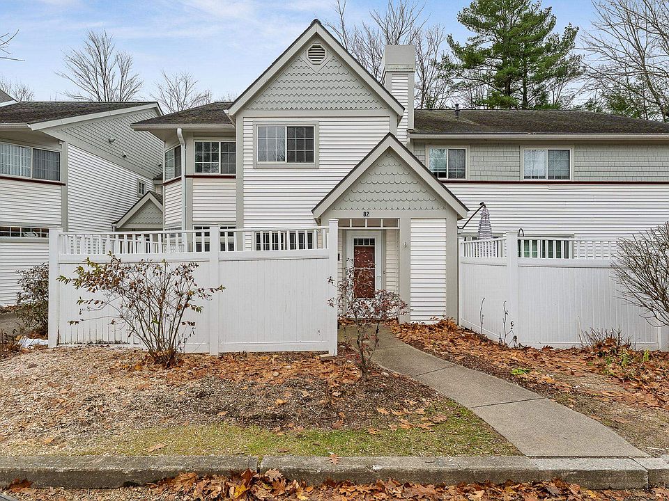 1st image of 82 Winding Brook Drive