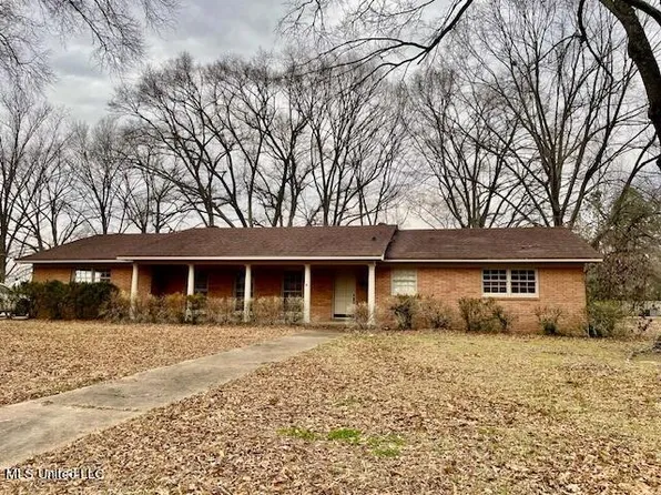 204 Porter St, Senatobia, MS 38668