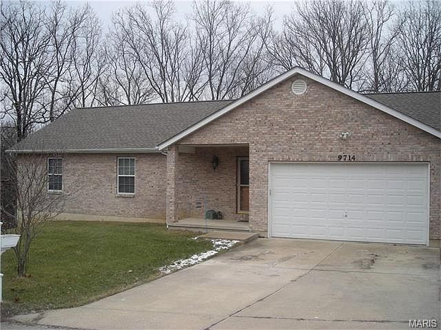1st image of 9714 Magnolia Dr