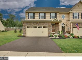 1111 Arbour Ln, Quakertown, PA 18951