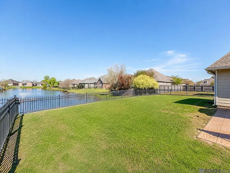 10743 Hillbrook Ave — Photo 39