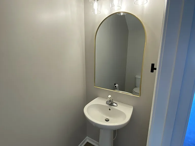 137 Fairgreen St — Photo 10