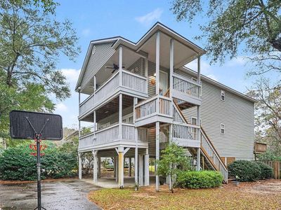 590 Hammock Ave., Murrells Inlet, SC, 29576