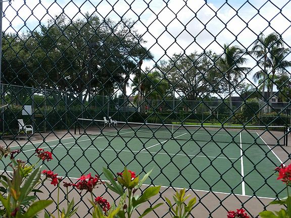 Tennis Court 50 steps from Unit 14502 Lakewood Trace