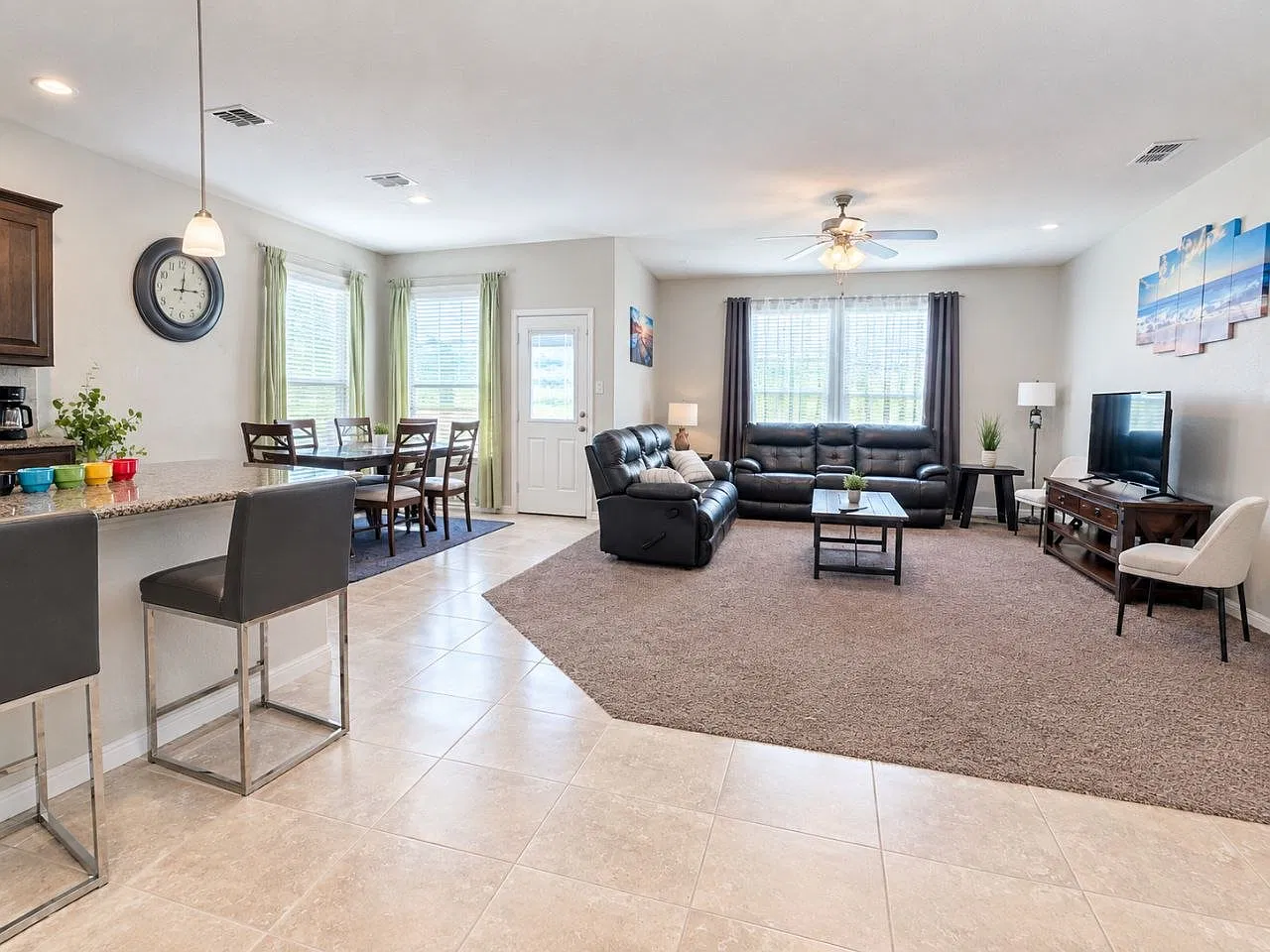 4 bed, 2050 sqft, $5,000 — Photo 2