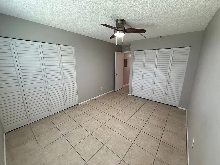 3322 Camelot Dr #C3 — Photo 7