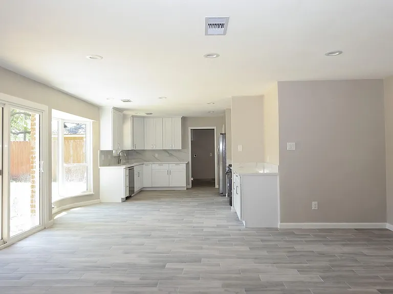 8335 Langdon Ln — Photo 16