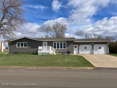 316 Summit Ave, Hebron, ND, 58638