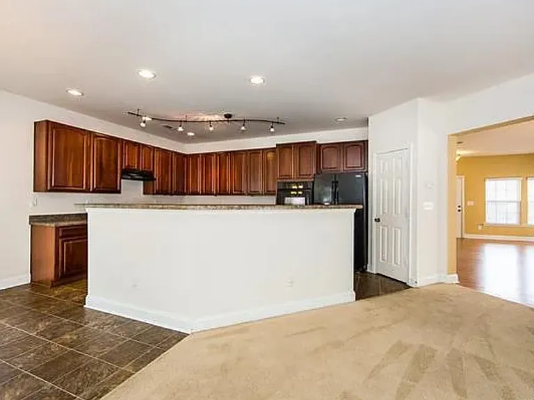 9641 Falling Stream Dr #1 — Photo 5
