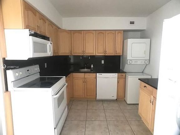 5th image of 5600 Collins Ave APT 6B