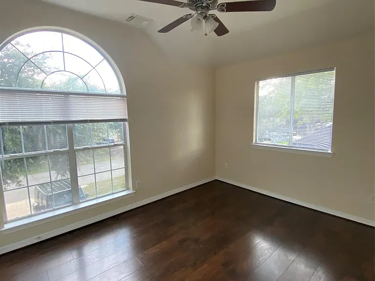 9210 Hidden Lake Cir E — Photo 44