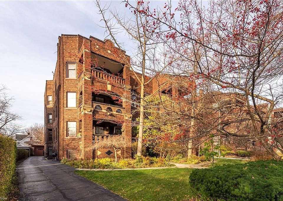 2nd image of 2661 Euclid Heights Blvd APT 6
