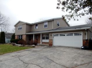 1103 Western Trl #1105, Mukwonago, WI 53149