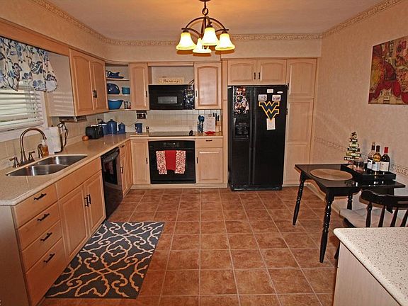 5th image of 100 Whitehall Pl