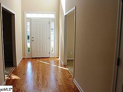 2nd image of 114 Lismore Park Dr