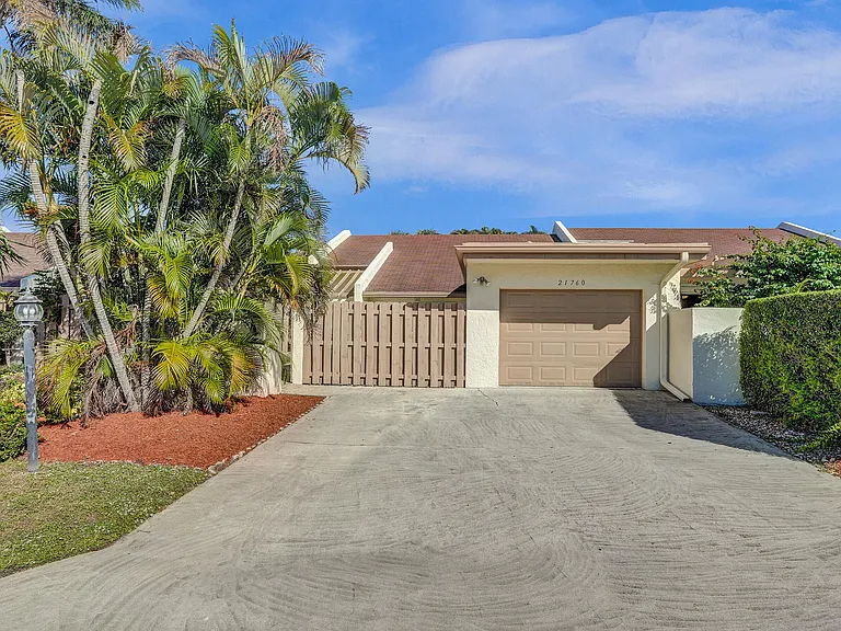 21760 Contado Rd — Photo 2