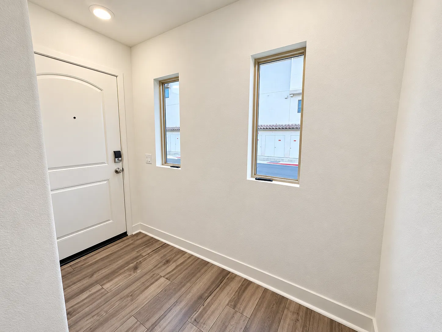 3 bed, 1490 sqft, $4,500 — Photo 2