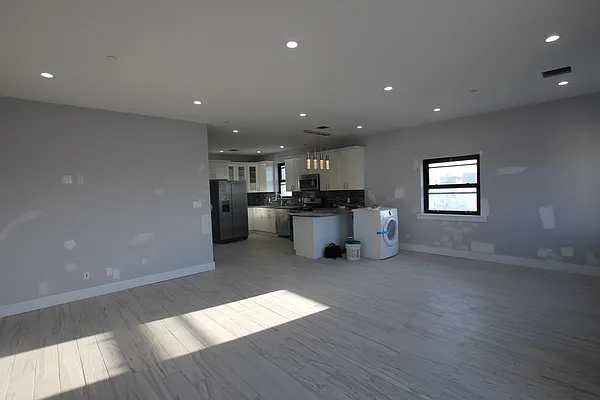 Rented by Bedford 6 Real Estate | media 14