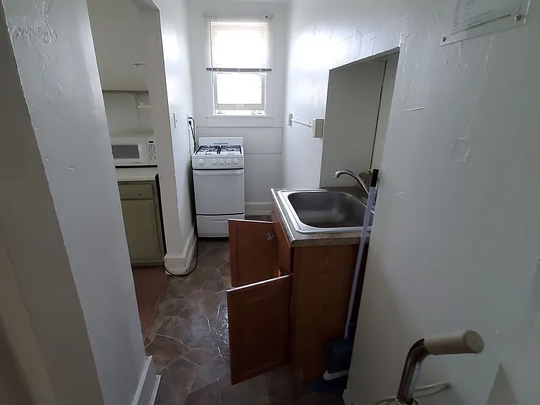 Walnut St 2512 — Photo 31