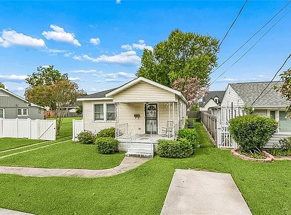 2nd image of 628 Bonnabel Blvd