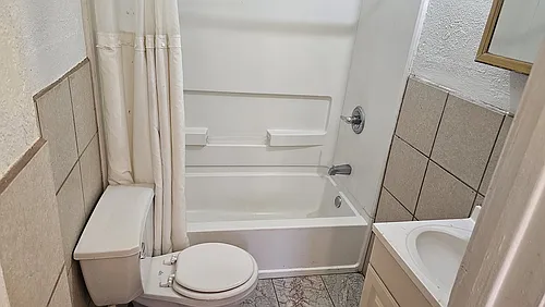 2400 Benton Blvd #203 Photo 1