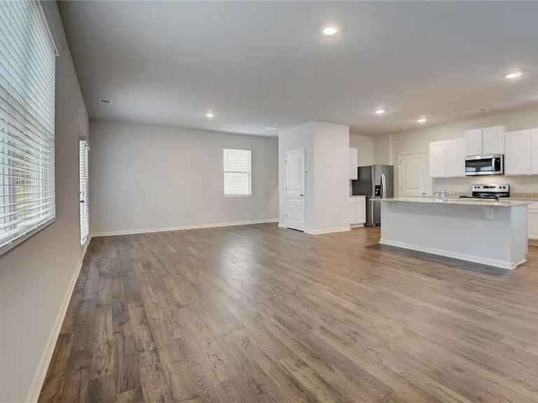 88 Shadwood Pl — Photo 3
