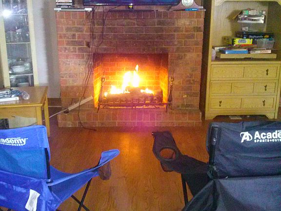 3rd image of 1504 Pettit Dr