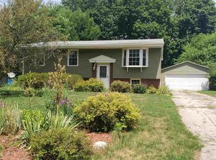 30343 S Meadowbrook Ln, Elkhart, IN 46514