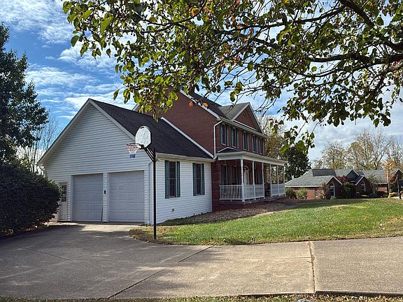 3rd image of 402 Jersey Dr