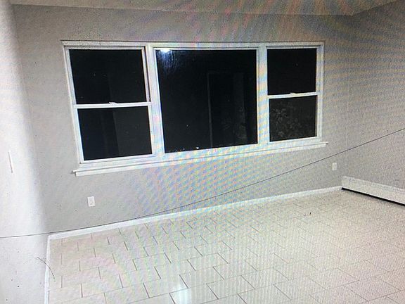 5th image of 196 Crescent Pl Floor 1
