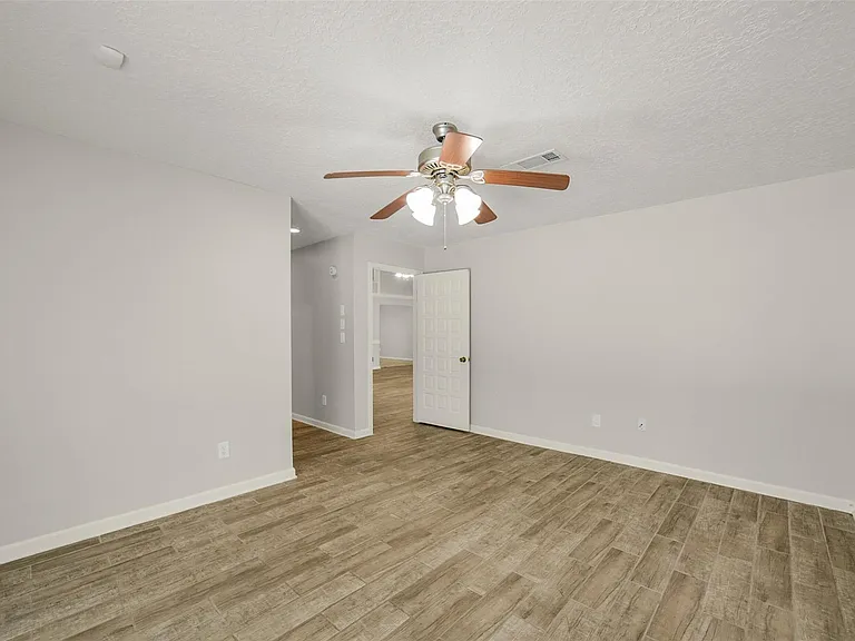 5147 Beechnut St — Photo 17