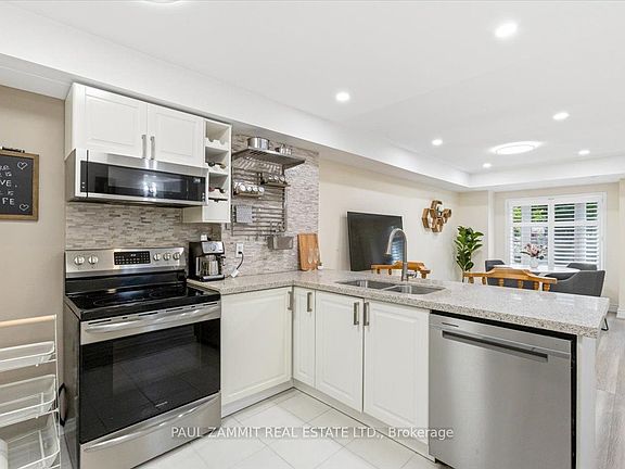 3rd image of 310 John St #169