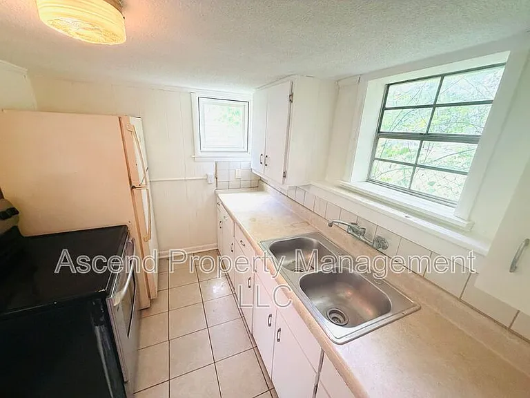 4510 Old Mission Rd — Photo 5